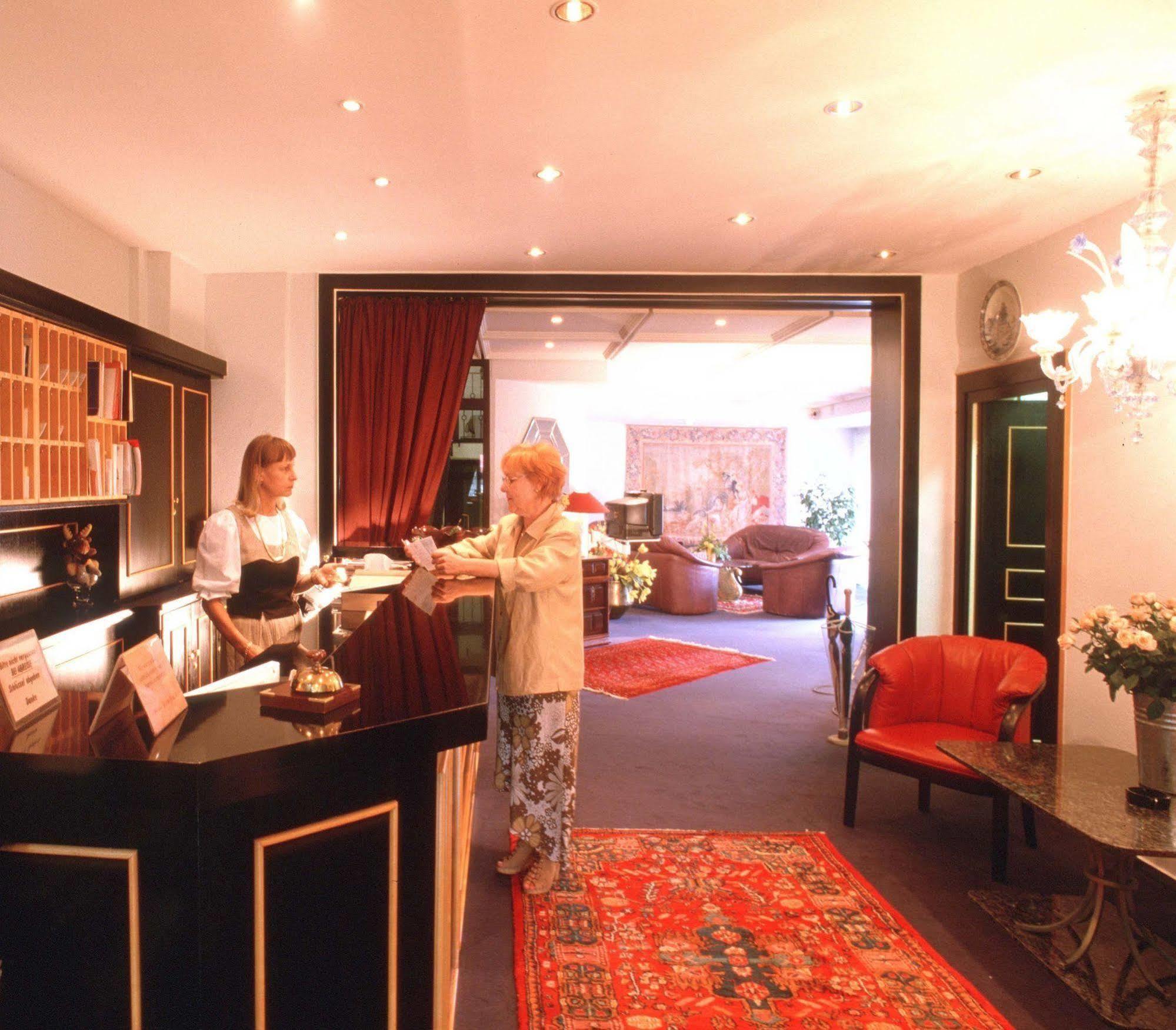 Centro Hotel Goya Wolfsburg Esterno foto