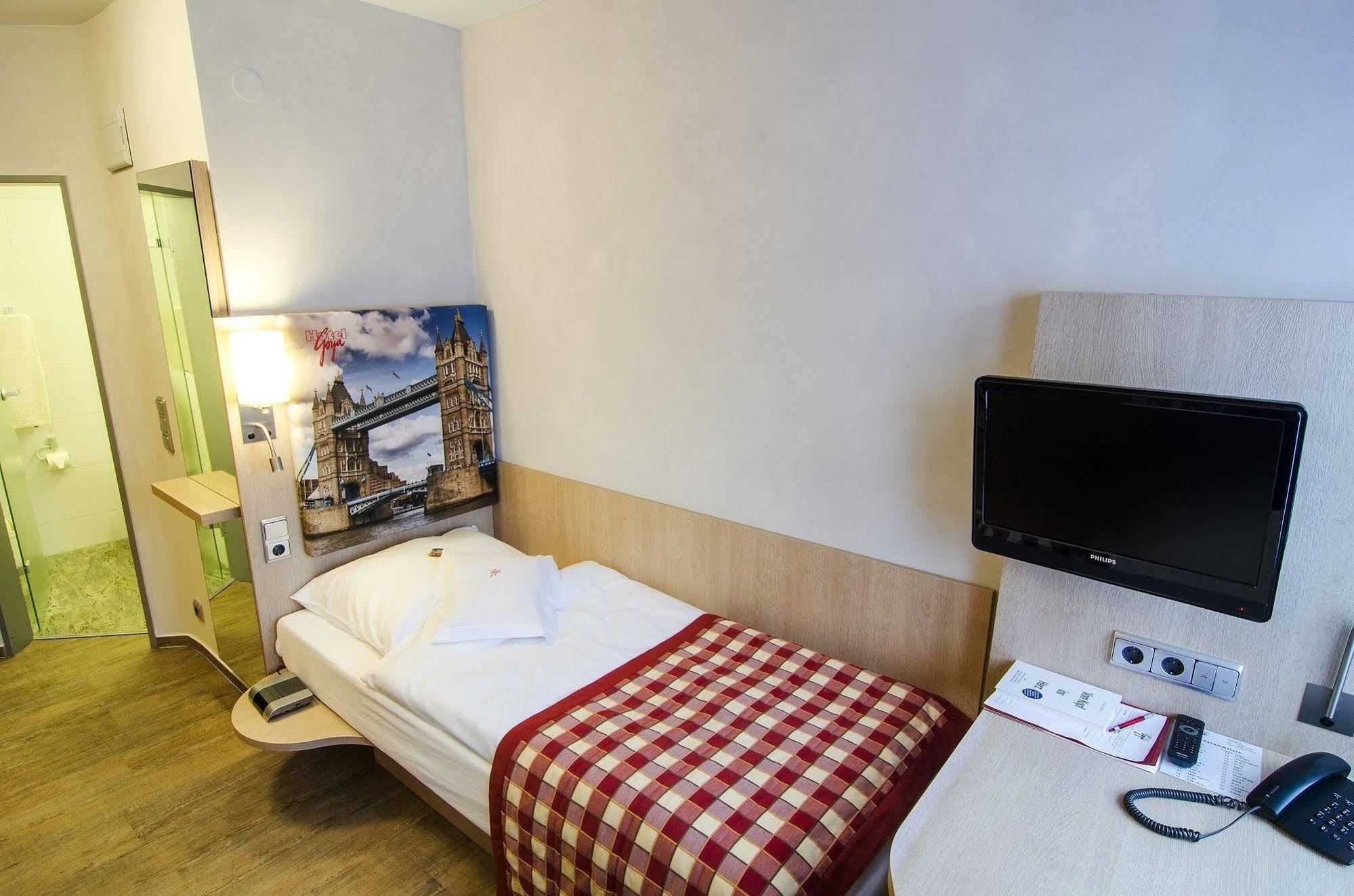 Centro Hotel Goya Wolfsburg Esterno foto